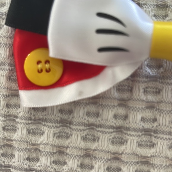 Mickey and Minnie hair bows - Picture 3 of 3